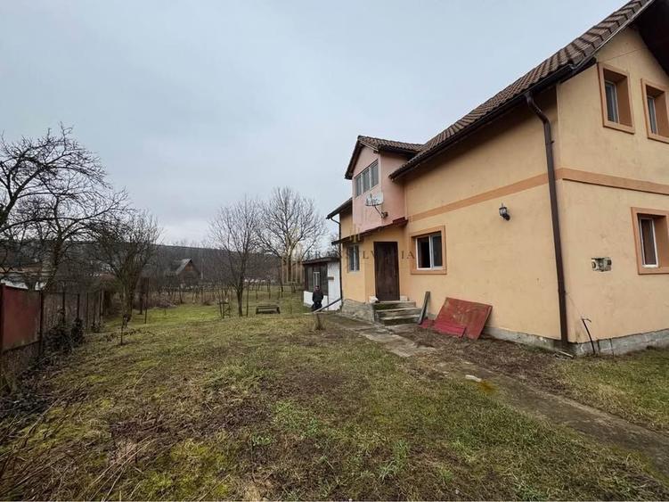 Casă cu suflet, într-o oază de liniște din zona Porumbacu, Sărata - 1