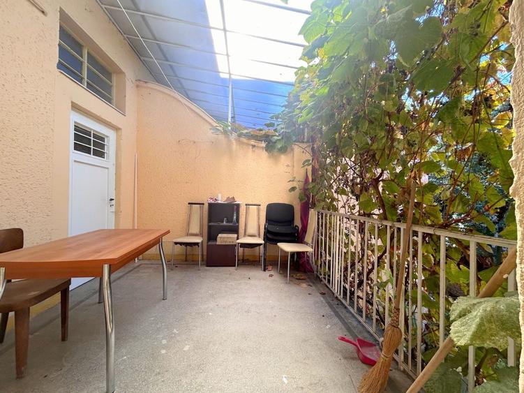 Apartament cu 3 camere decomandat, mobilat în Central