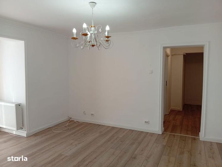 Apartament 3 camere de vanzare in Ineu - 2