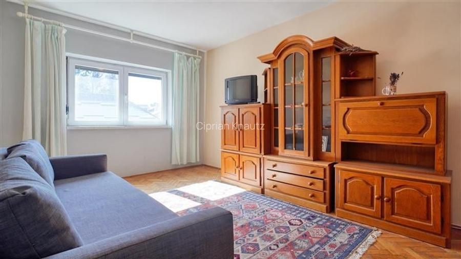 Apartament cu 3 camere decomandat în Eroilor