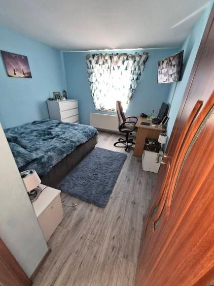 Vilă 4 camere de vânzare in orasul Techirghiol. Casa este compusă din P+1 . La p - 1