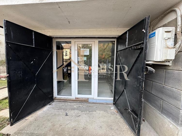 In Complex.Ideal pentru magazin GSM.Pozitie Excelenta! - 8