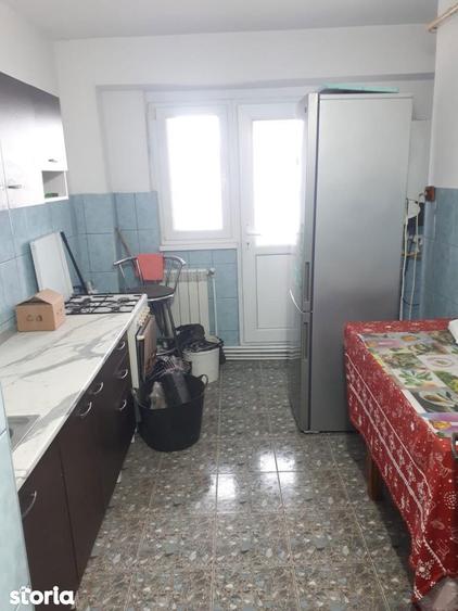 Apartament 2 camere Port et2/4 ,centrala ,3 Balcoane 70 000 euro neg - 5