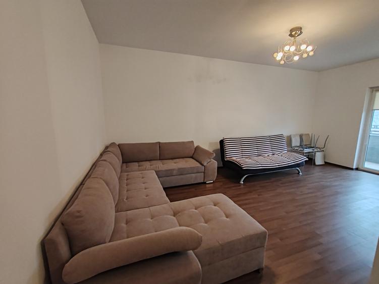 Garsoniera confort sporit, cu garaj zona Tractorul - 1