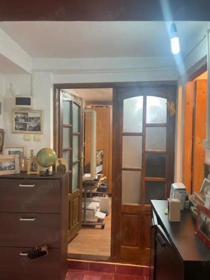 Vand casa cocheta , zona linistita , str.Xenopol - 10