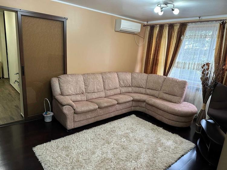 Apartament cu 4 camere decomandat în Micro 17