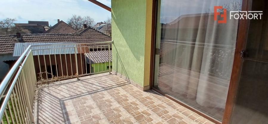 Casa individuala cu 5 camere Parter + Etaj in Ronat - 17