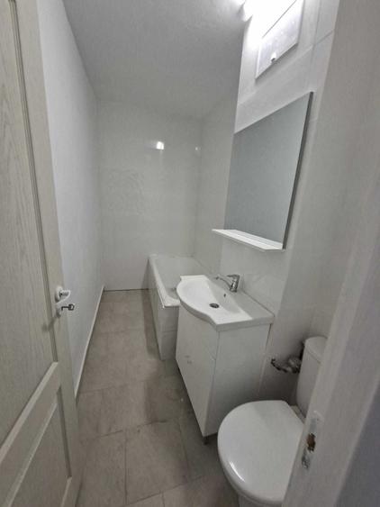 Garsoniera in bloc de apartamentele Petre Ispirescu str. Barca et 5/10 - 3