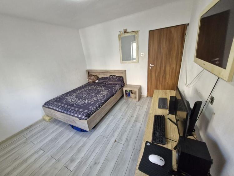 Apartament cu 3 camere decomandat, mobilat în Vitan Mall