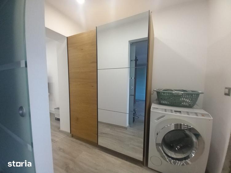 Apartament cu 2 camere semidecomandat în Traian