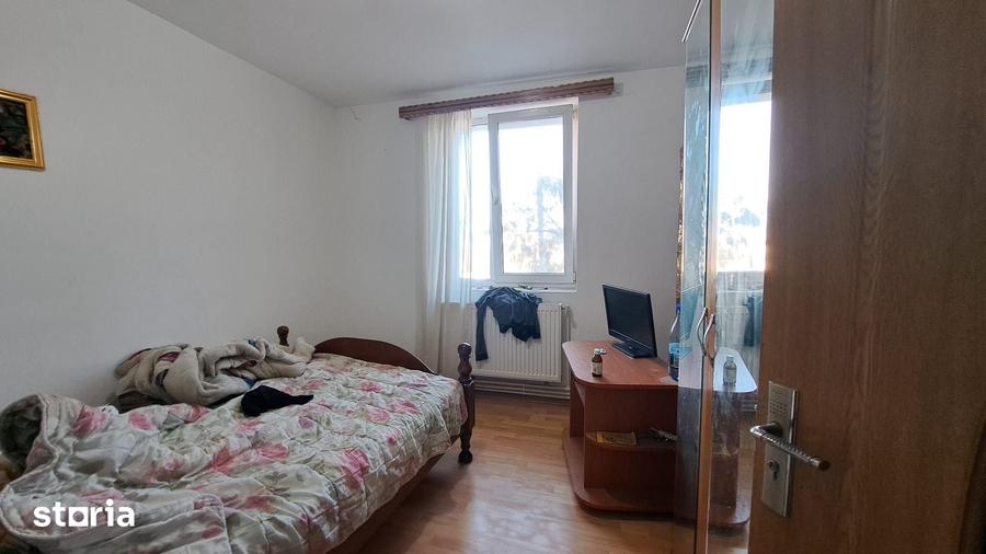 Apartament cu 3 camere decomandat în Agigea