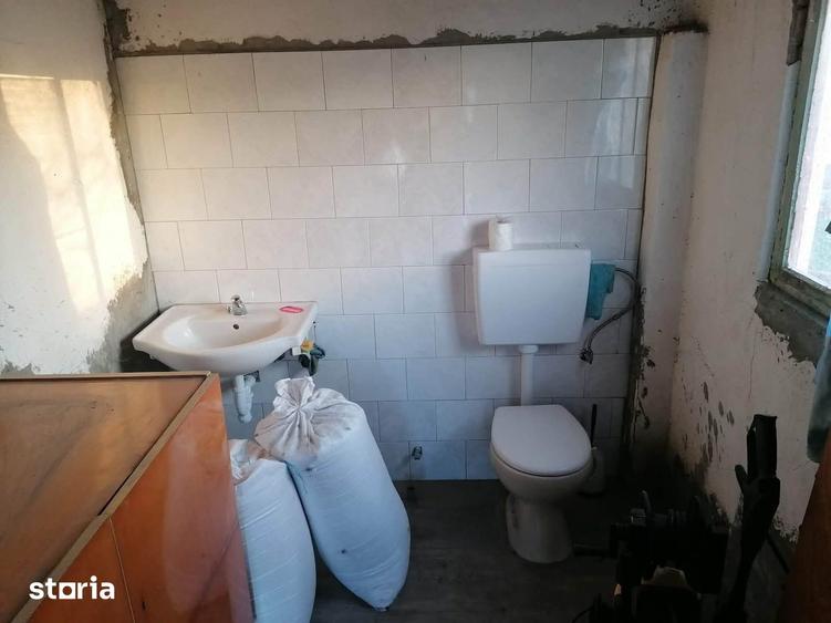 Casă cu 4 camere cu Teren 1407 Mp în Central