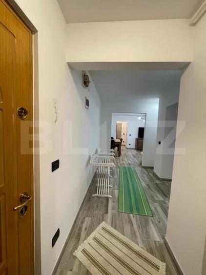 Apartament cu 3 camere semidecomandat, mobilat în Câmpia Turzii