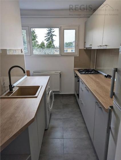 Apartament cu 2 camere decomandat în Calea București