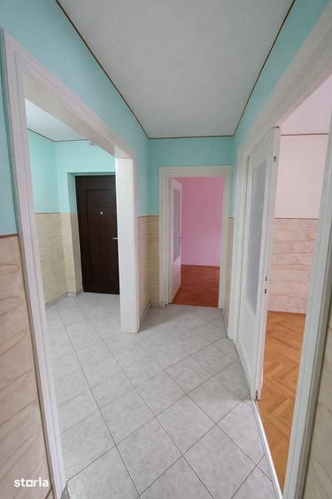 De Vanzare/Scimb Apartament 4 camere, balcon ?i terasa, Rogerius - 2