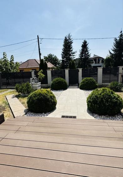 Casă cu 4 camere în Exterior Vest