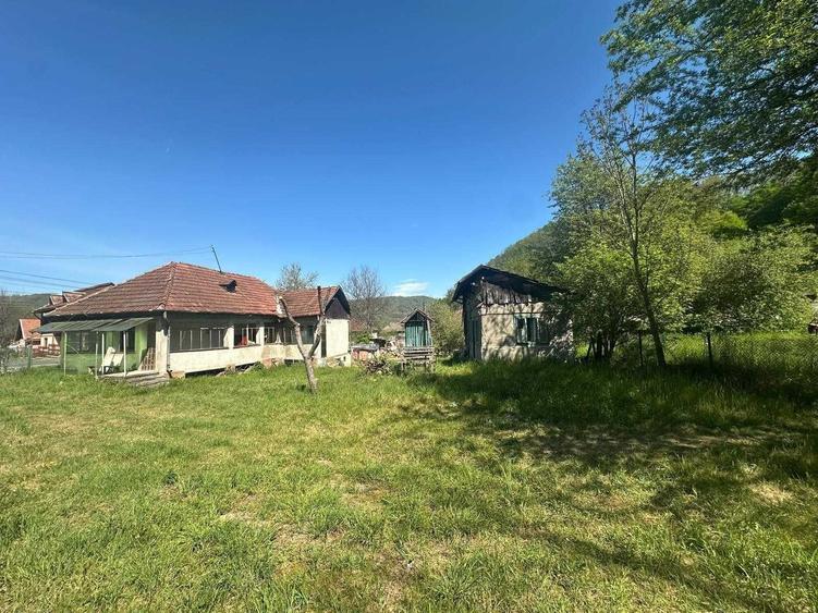 Casă cu 4 camere în Zdrapți