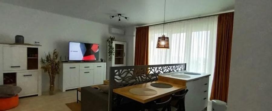 Apartament cu 2 camere decomandat, mobilat în Parcul Carol