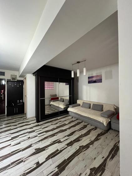Apartament cu 2 camere în Tomis Nord — fotografia 1