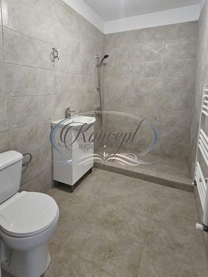 Apartament cu 3 camere semidecomandat în Între Lacuri