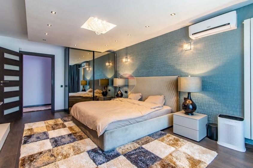 Casă individuală cu 7 camere cu Piscina în Balotești