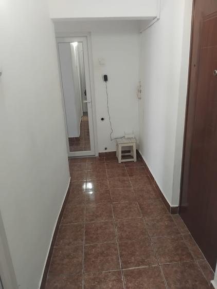 Apartament cu 2 camere decomandat în CET