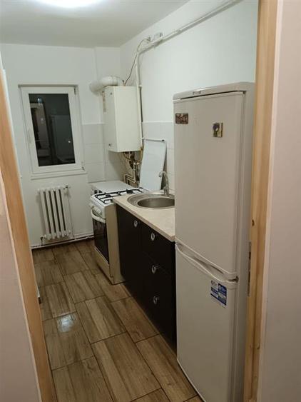 Apartament cu 2 camere semidecomandat, mobilat în Bularga