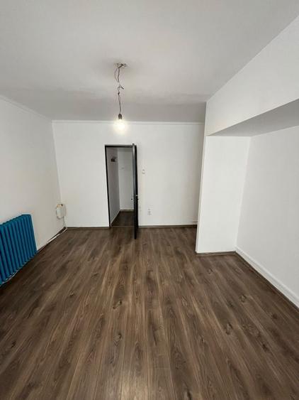 Spațiu comercial, de 64 mp, în Central