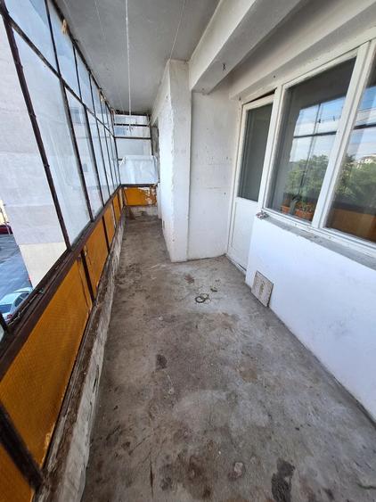 Apartament cu 3 camere decomandat în Dunărea
