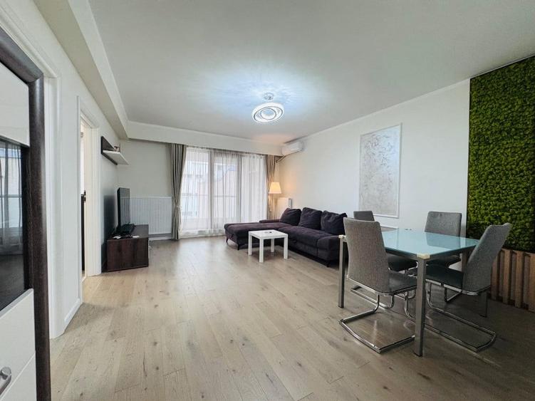 Apartament cu 3 camere semidecomandat în Banu Manta