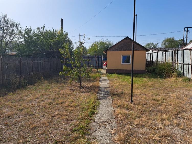 Casă cu teren 400 mp –  lângă Piața Buftea - 2