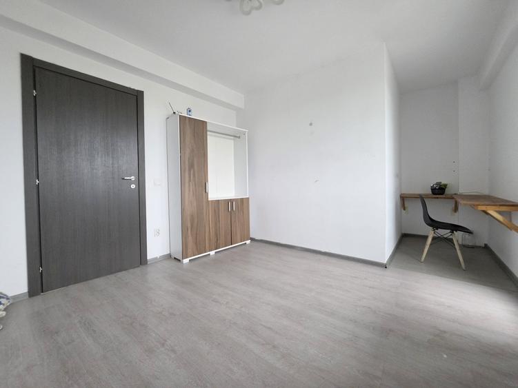 Apartament cu 3 camere decomandat în Theodor Pallady