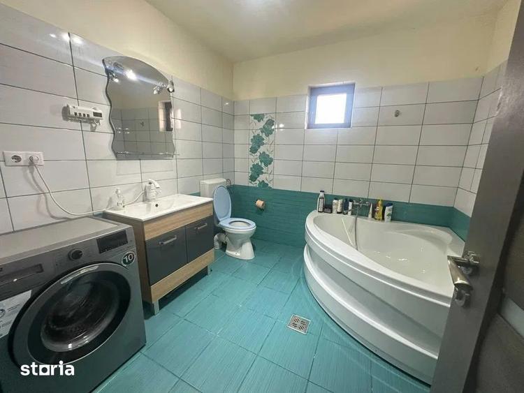 Casă cu 4 camere decomandat cu Teren 688 Mp în Unirii