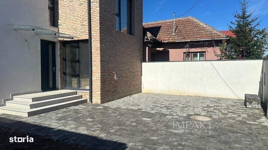 Casă cu 4 camere cu Teren 450 Mp în Someșeni