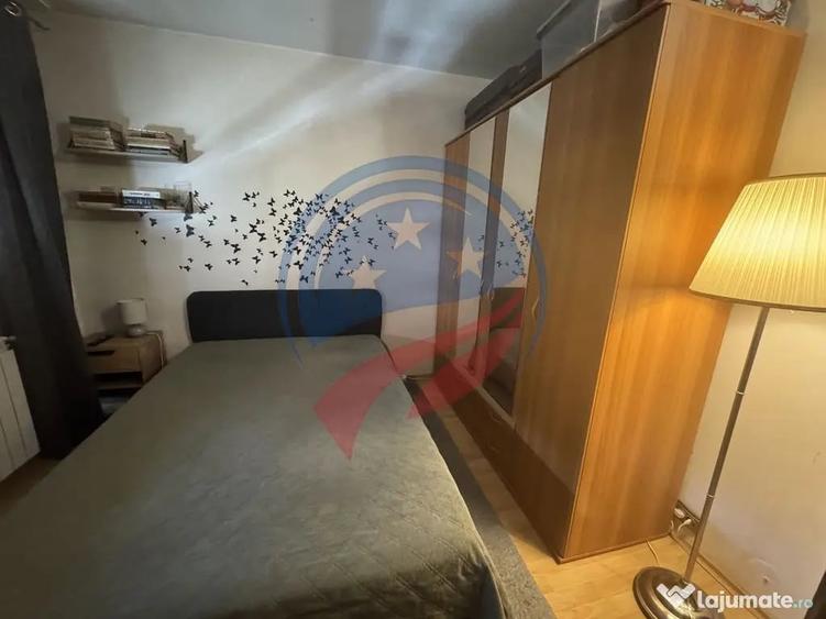 Apartament cu 2 camere semidecomandat în Craiovița Nouă