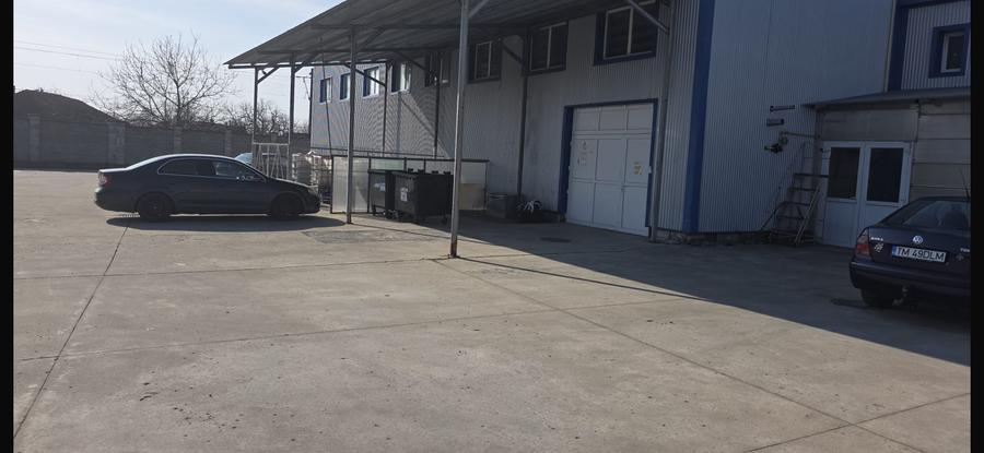 Spațiu industrial, de 2,359 mp, în Central