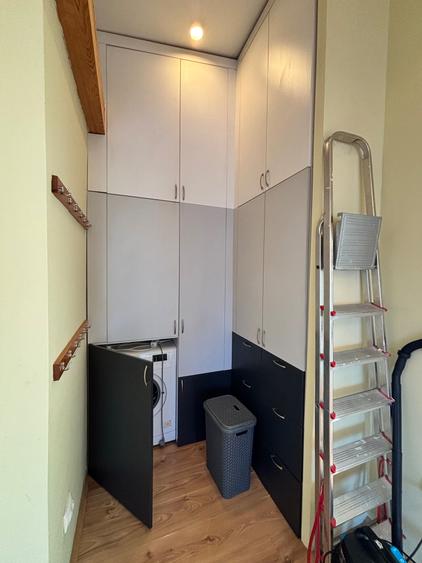 Apartament cu 3 camere semidecomandat în Florești