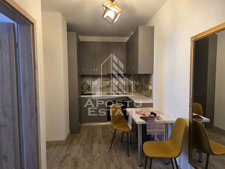 Închiriere apartament 2 camere, 52 mp, etaj 2/4, zona Torontalului