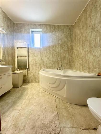 Casa S+P+1E cu Teren de 854 mp, Pretabila pentru Doua Familii - 44