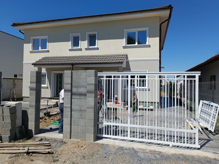 Duplex în Moșnița Nouă | Toate utilitățile | 86 mp utili | 378 mp teren COMISION - 1