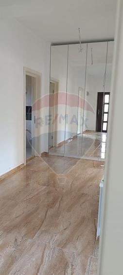 Casa / Vila Otoprni Ilfov  de vanzare - 26