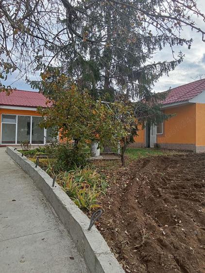 Vand casa Targu Bujor - 5