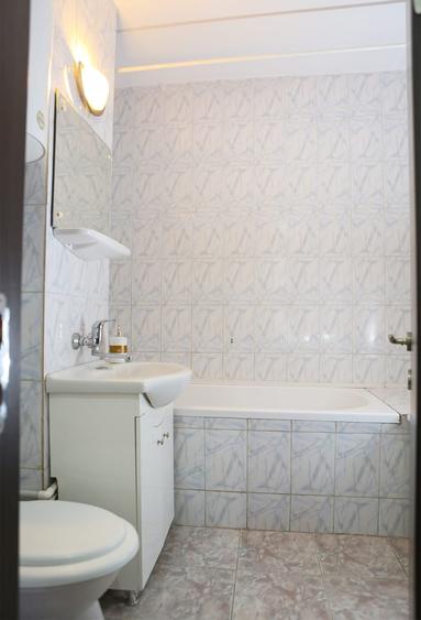 33600   Apartament 3 camere Sat Vacanta - 13