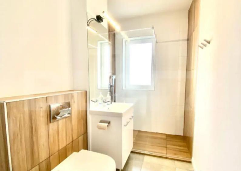 Apartament cu 3 camere, decomandat in Subcetate City Sanpe - 5