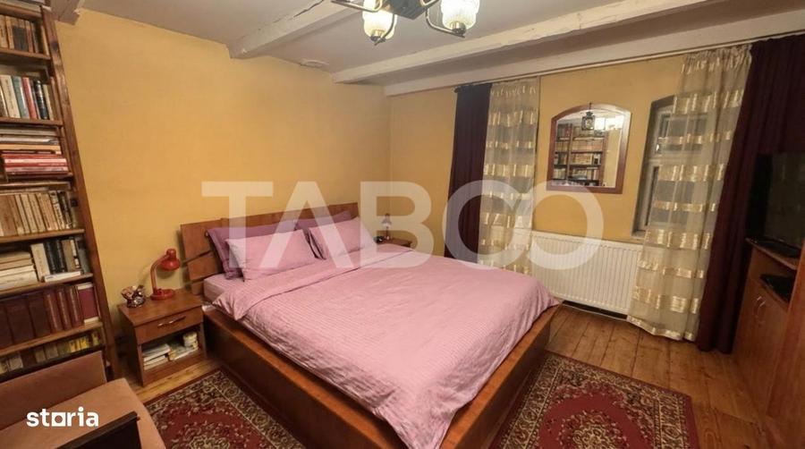 Casa de vanzare cu curte spatioasa loc relaxare si gradina Cornatel - 7