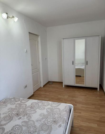 Inchiriez Garsoniera zona targu Veterani - 3