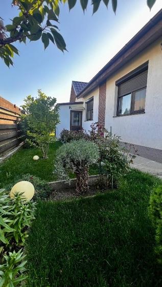 Propietar , libera ,mobilata si utilata . 3 dormitoare ,2 bai etc - 1