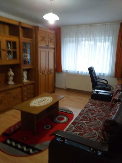 Proprietar vand apartament 2 camere - 2