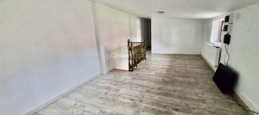Casă individuală cu 4 camere în Titulescu