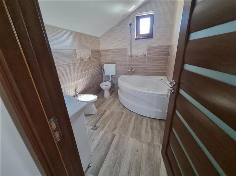 De vanzare case tip dupex, 2 nivele, 120 mp, 4 camere, 2 bai cu 3 arii, Sangeorg - 10